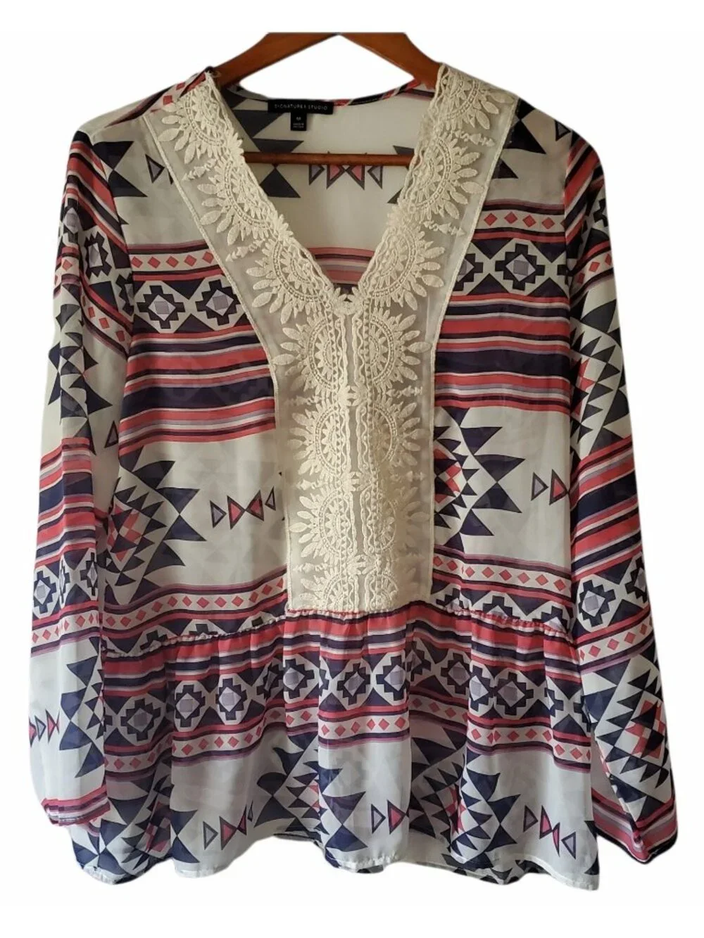 Signature Studio Women's Aztec Print White Lace V-Neck Peplum Hem Blouse Medium - Picture 2 of 11